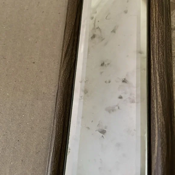 Tahari Home Elegant Mirrored 9” x 11” Picture Frame - Picture 3 of 4